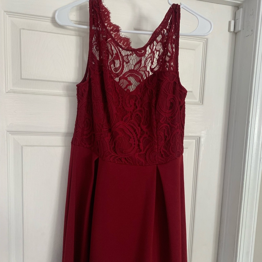 NWT Red short dress with lace. Medium
